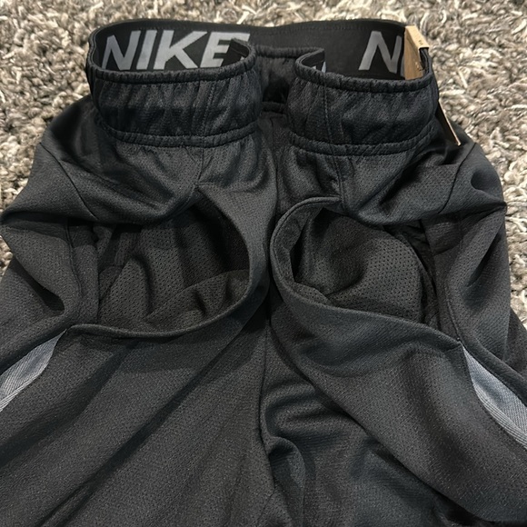 New NIKE Sportswear Athleisure Casual Sports Color Block Dri-Fit Training shorts - Picture 10 of 14